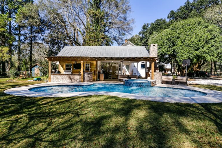 Daphne Pool Builders