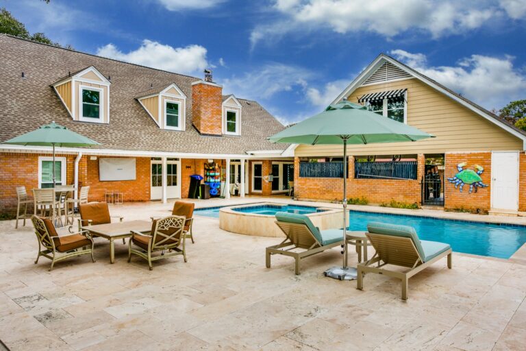 Mobile Pool Builders